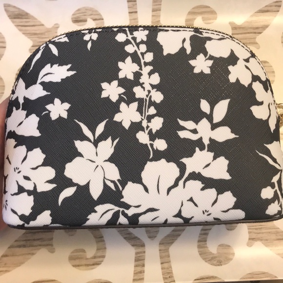 Michael Kors Lg Travel Pouch Cosmetic Case NWT - Picture 2 of 4